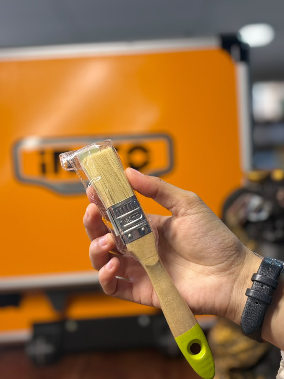 Pincel Profesional Dyllu-Cerdas Naturales con Mango de Madera